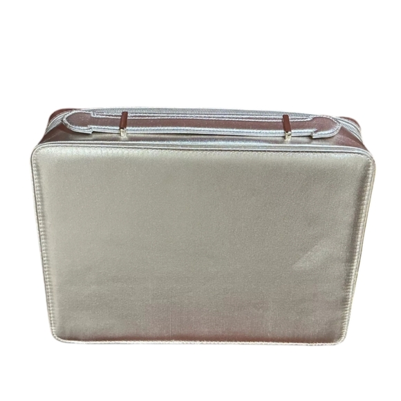 💕NEW Lancome Beauty Box💕 - Picture 2 of 7